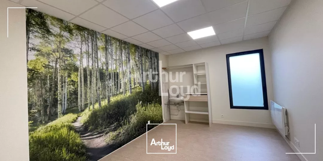 MONT PRES CHAMBORD - LOCATION BUREAU DE 15,80 M²